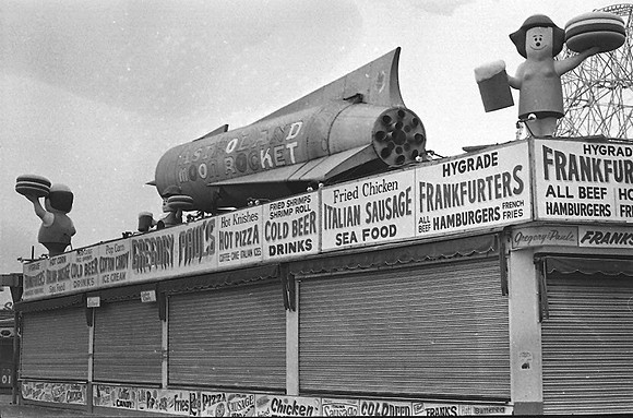 Astroland Rocket / Gregory & Paul's, March 1979