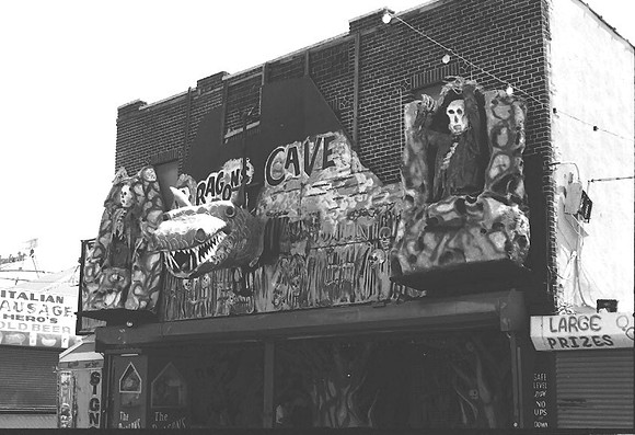 Dragons Cave, Bowery & West 15 St, July 1983