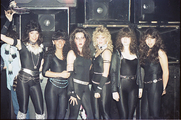 Plasmatics show - Barmaids of L'Amour