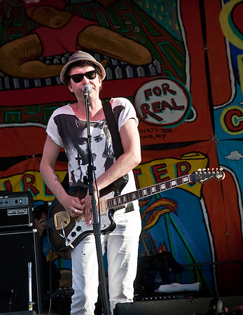 The Raveonettes @ Coney Island Siren Music Festival 2009
