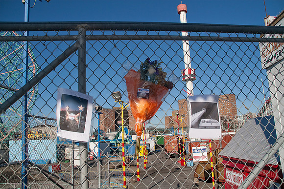 Astroland Shrine on New Year's Day 2009